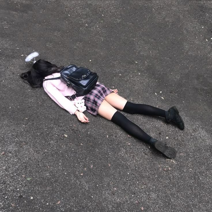 제발, 무채색 좀 그만해